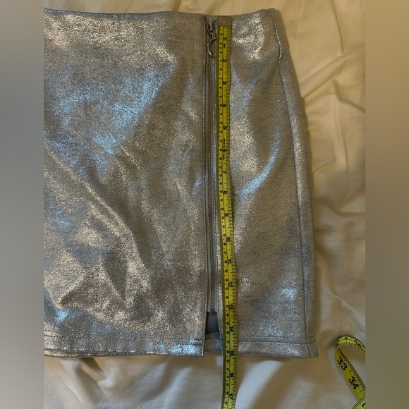 Forever 21 Shiny Silver Skirt - Picture 5 of 5